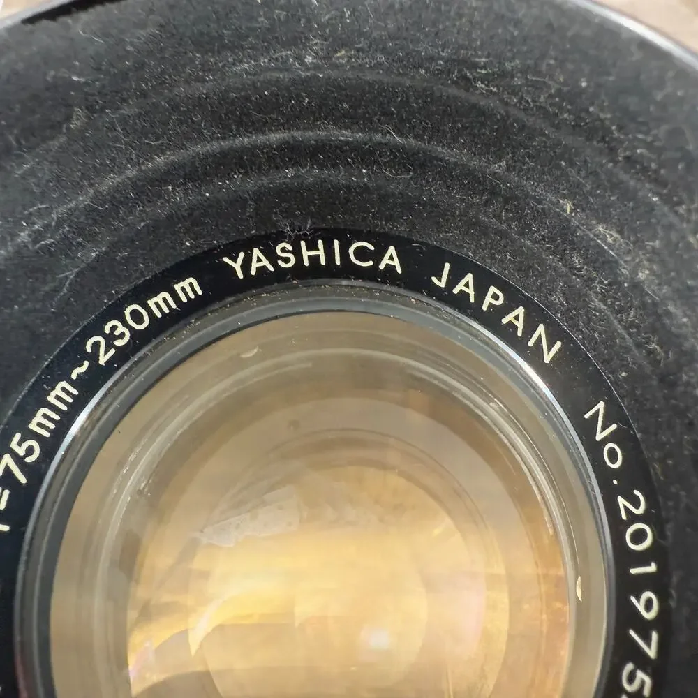 Yashica Lens Auto Zoom 75-230mm 1:4.5